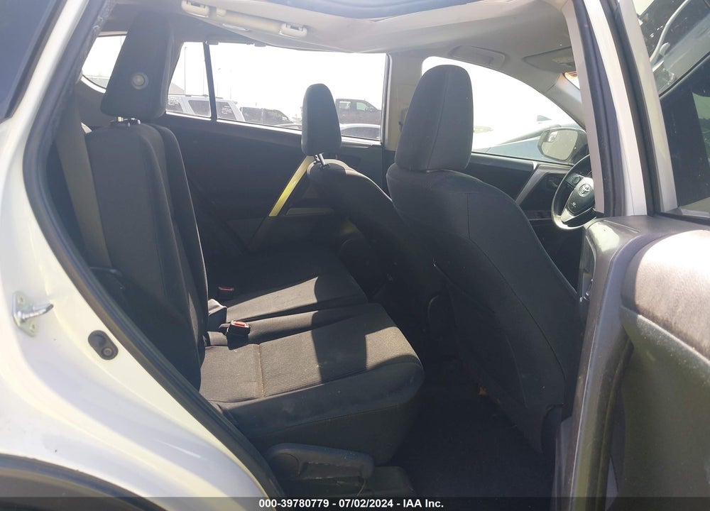 2018 TOYOTA RAV4 LE VIN: JTMZFREV5JJ751959