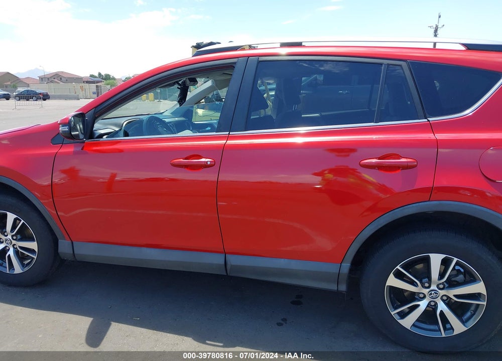 2017 TOYOTA RAV4 XLE VIN: 2T3RFREV9HW657966