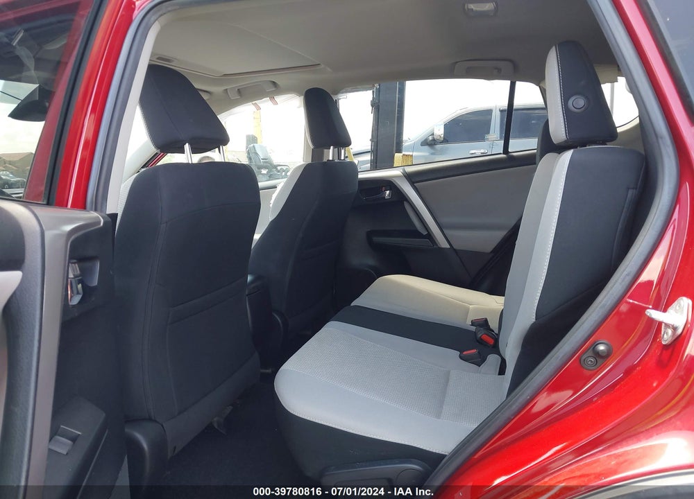 2017 TOYOTA RAV4 XLE VIN: 2T3RFREV9HW657966