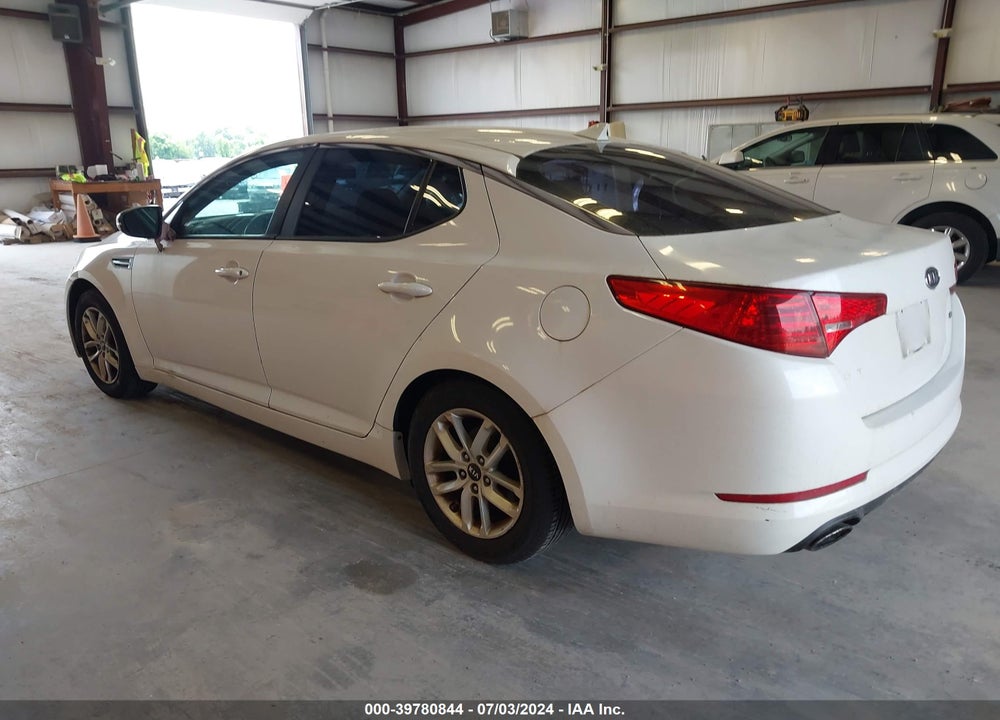 2011 KIA OPTIMA LX VIN: KNAGM4A75B5090688
