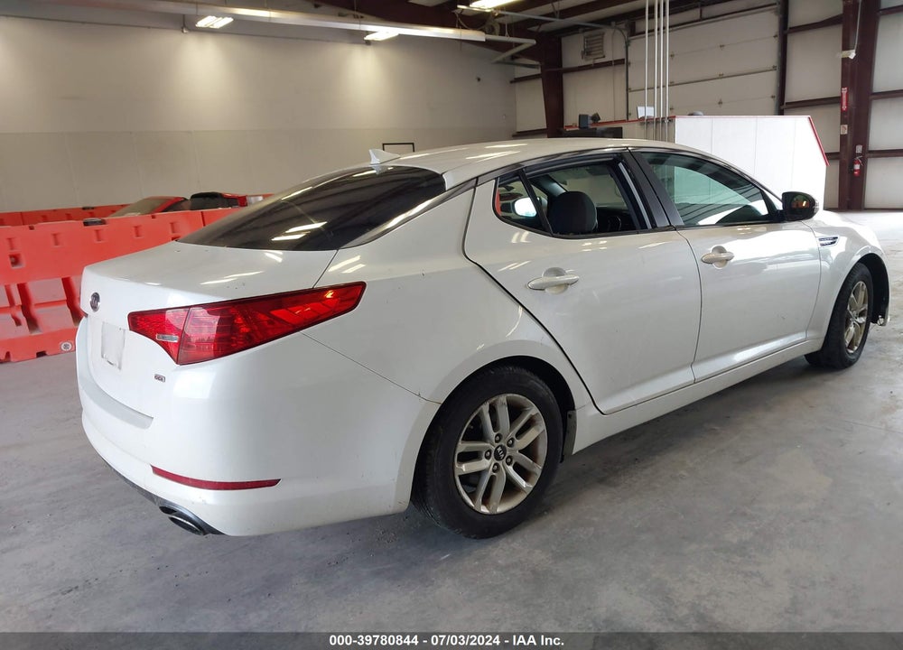 2011 KIA OPTIMA LX VIN: KNAGM4A75B5090688