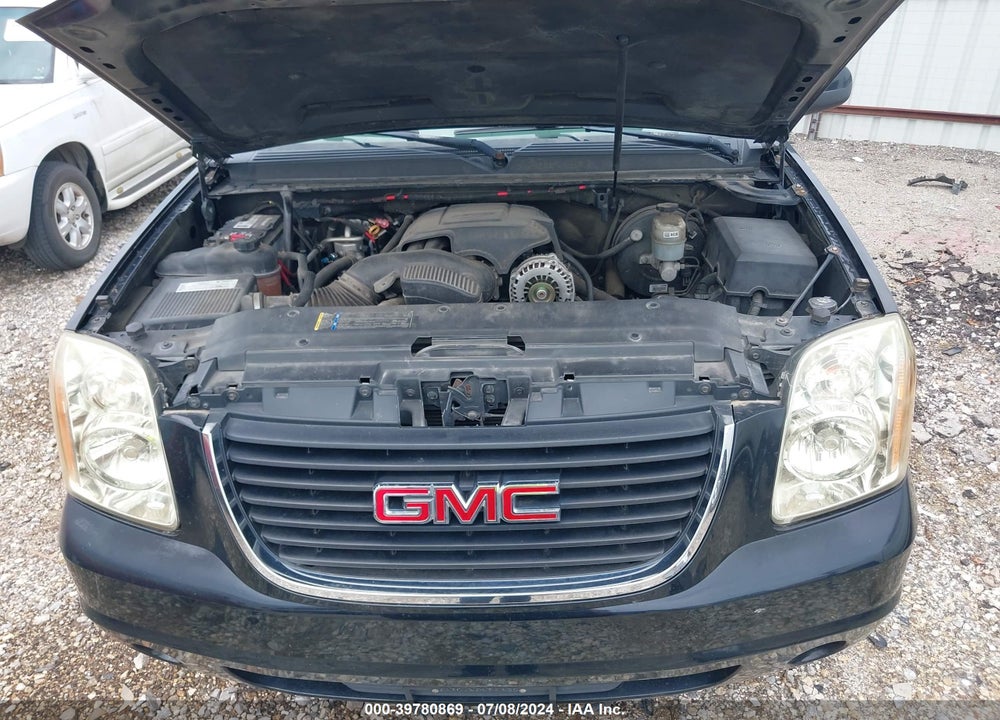 2008 GMC YUKON SLE VIN: 1GKFC13C68R235284