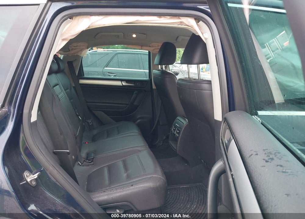 2014 VOLKSWAGEN TOUAREG TDI SPORT VIN: WVGEP9BP7ED007104