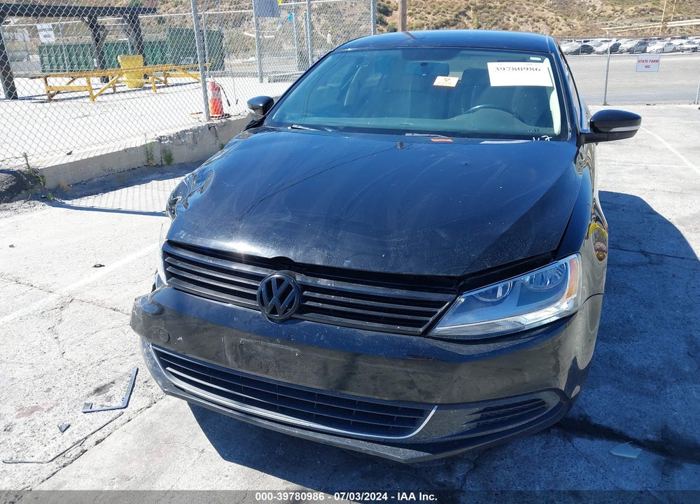 2014 VOLKSWAGEN JETTA VIN: 3VWLL7AJ1EM389575