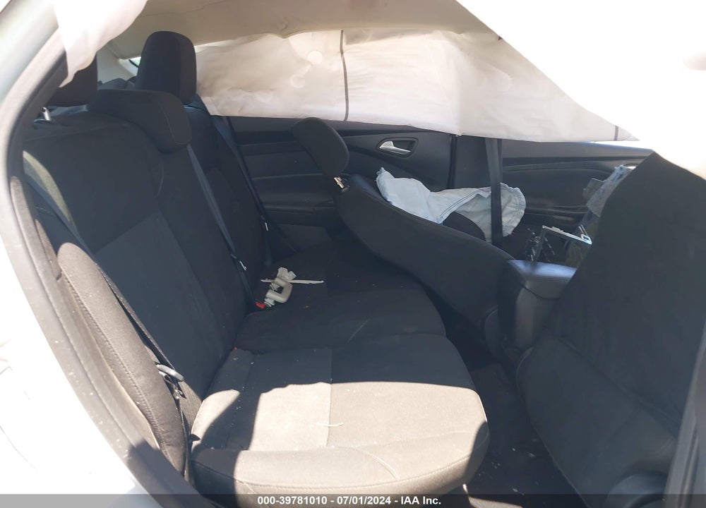 2018 FORD FOCUS SE VIN: 1FADP3K21JL242217