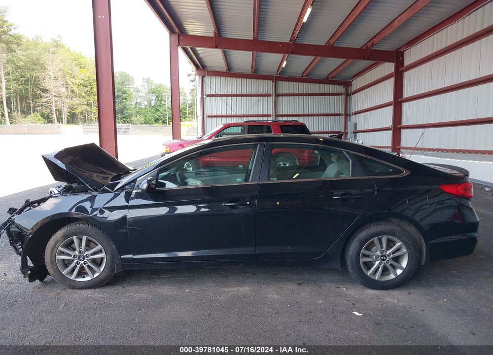 2015 HYUNDAI SONATA SE VIN: 5NPE24AF0FH069678