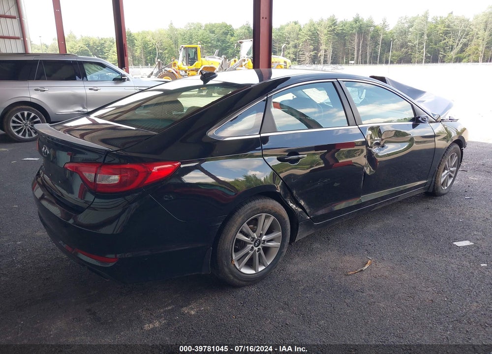 2015 HYUNDAI SONATA SE VIN: 5NPE24AF0FH069678