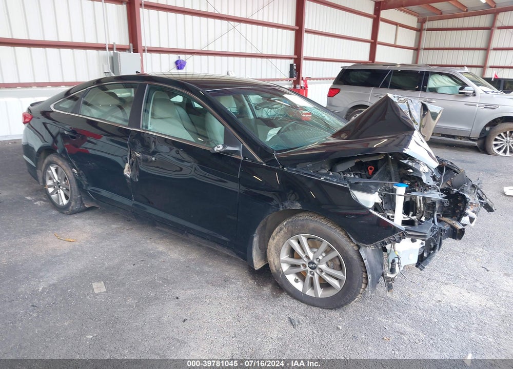 2015 HYUNDAI SONATA SE VIN: 5NPE24AF0FH069678
