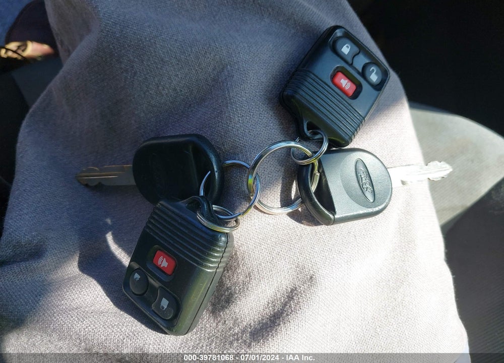 2006 FORD ESCAPE XLS/XLS MANUAL VIN: 1FMYU02Z66KA73577