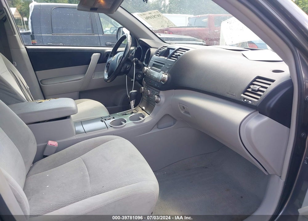 2010 TOYOTA HIGHLANDER BASE V6 VIN: 5TDZK3EHXAS014083