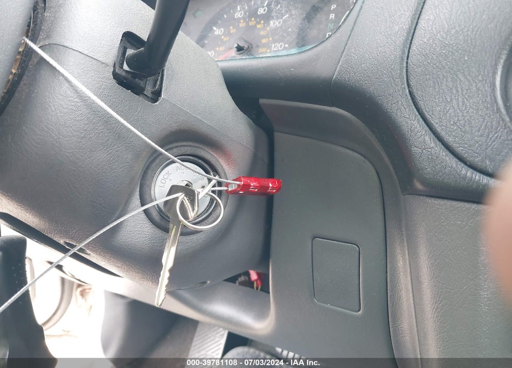 2000 MITSUBISHI MIRAGE DE VIN: JA3AY26C2YU015080
