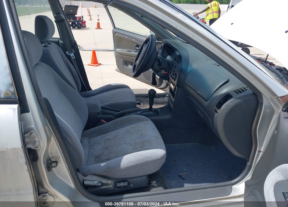 2000 MITSUBISHI MIRAGE DE VIN: JA3AY26C2YU015080