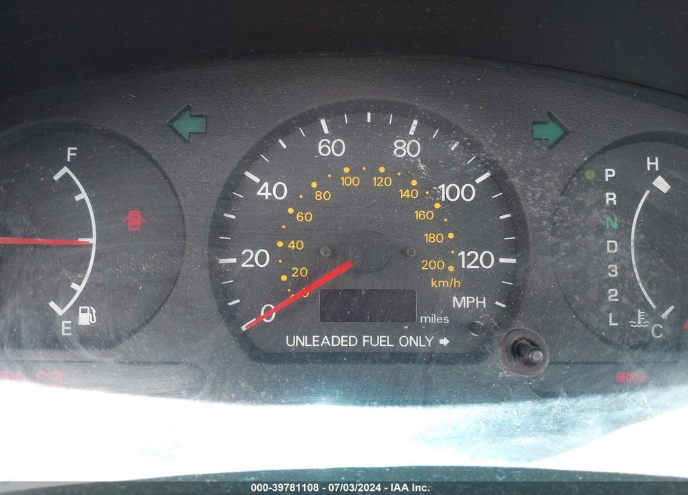 2000 MITSUBISHI MIRAGE DE VIN: JA3AY26C2YU015080