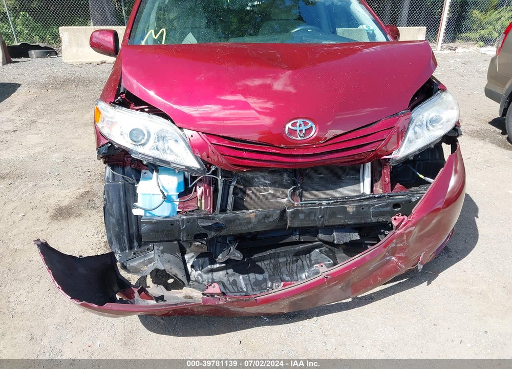 2017 TOYOTA SIENNA LE 8 PASSENGER VIN: 5TDKZ3DC5HS848758