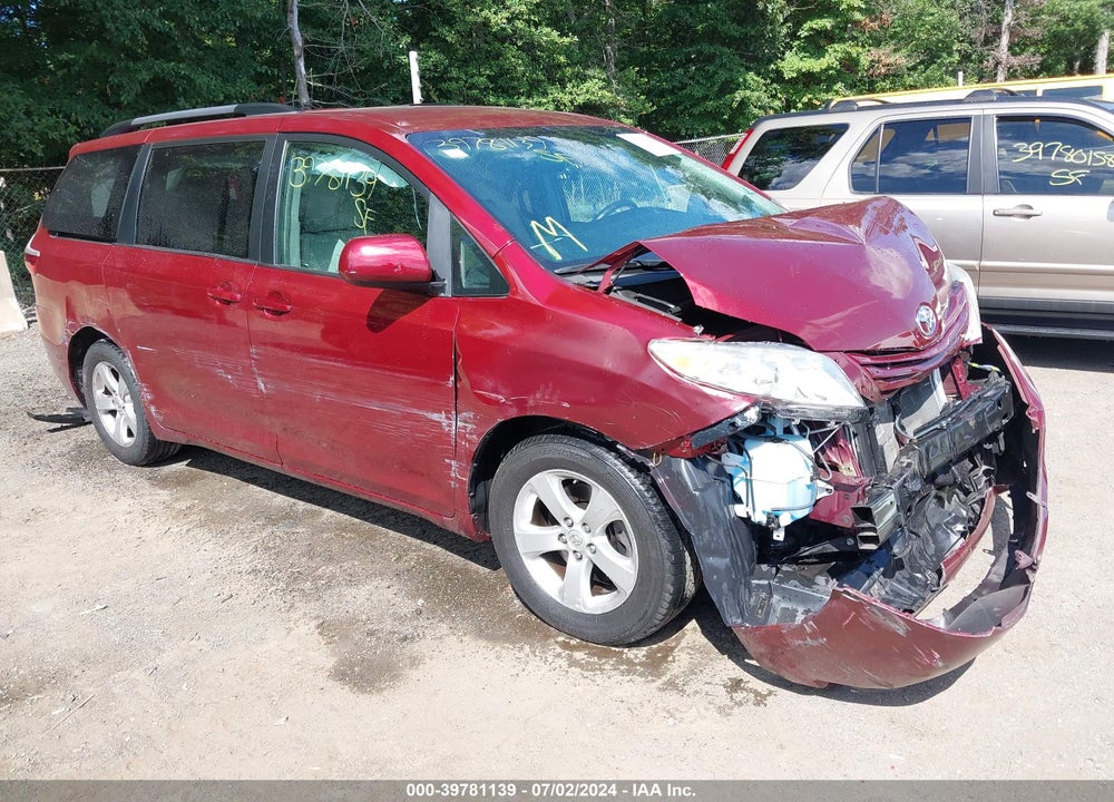 2017 TOYOTA SIENNA LE 8 PASSENGER VIN: 5TDKZ3DC5HS848758