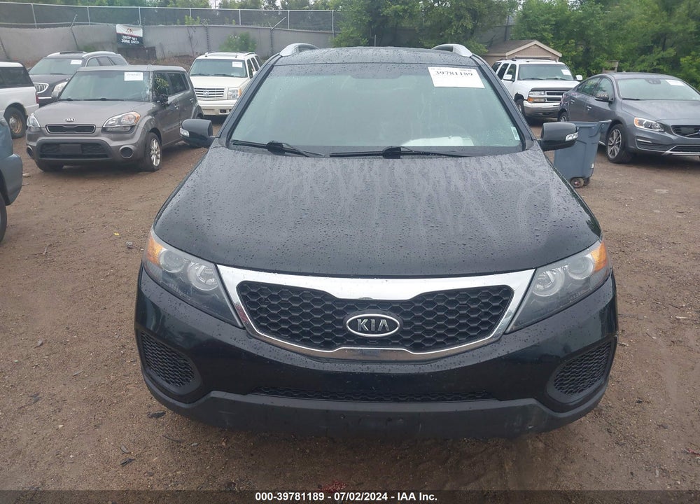 2013 KIA SORENTO LX V6 VIN: 5XYKTDA23DG369054