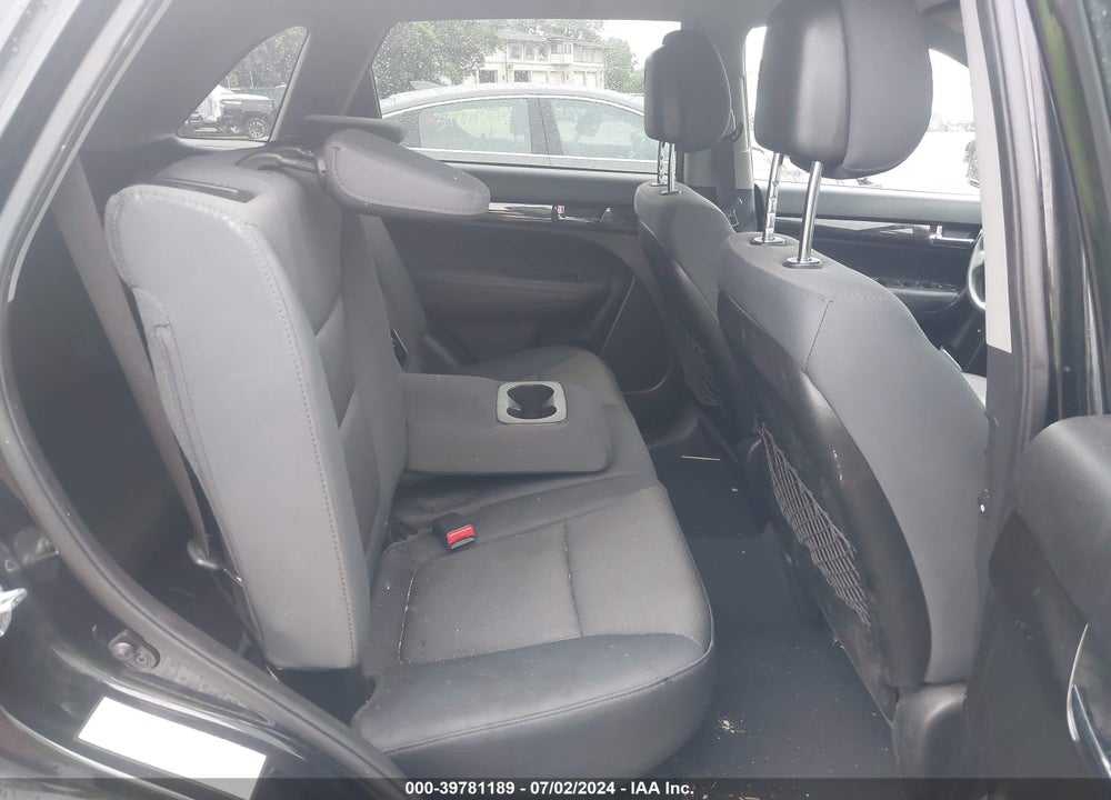 2013 KIA SORENTO LX V6 VIN: 5XYKTDA23DG369054