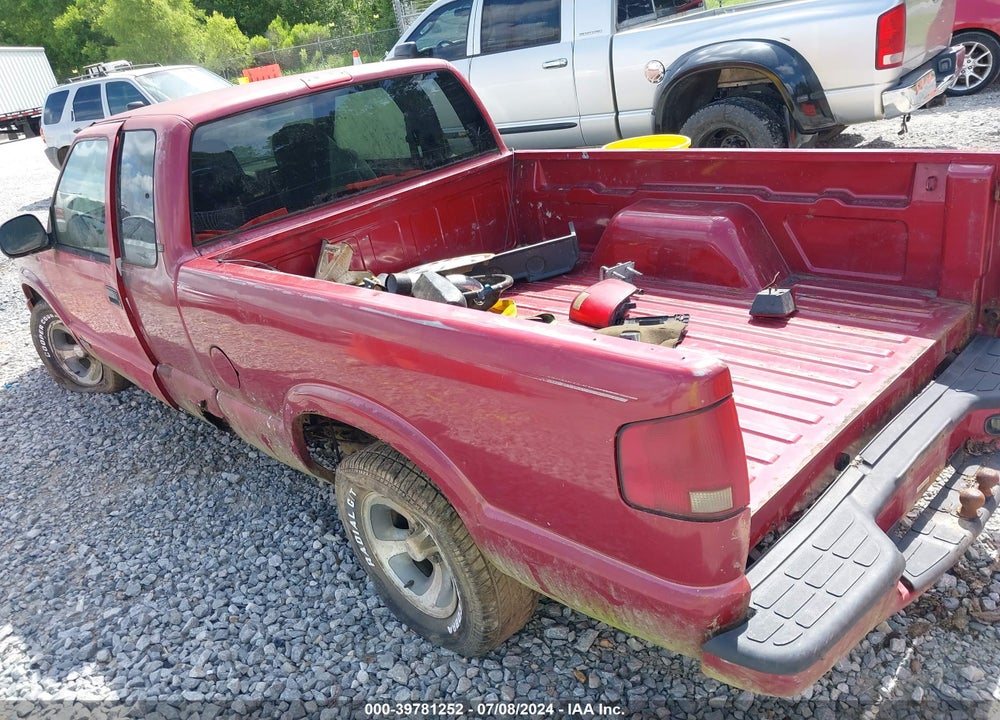 1998 CHEVROLET S-10 LS FLEETSIDE VIN: 1GCCS1946WK216211