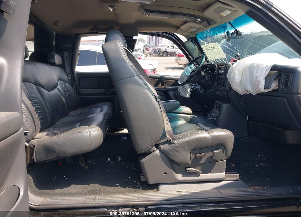 2000 CHEVROLET SILVERADO 1500 LS VIN: 1GCEK19T0YE417958