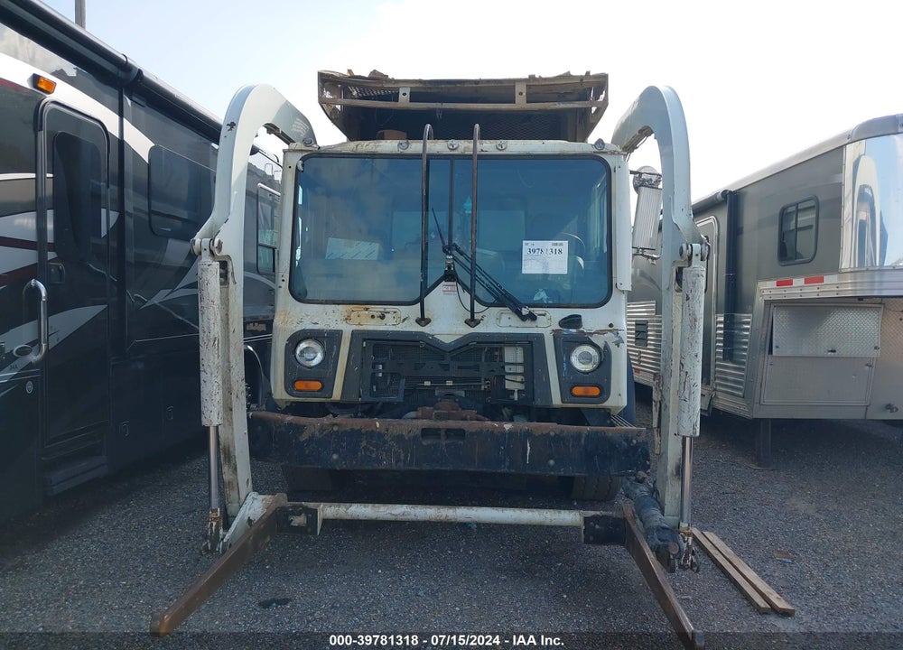 2019 MACK TERRAPRO VIN: 1M2TE2GC6KM002420