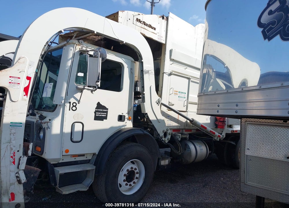 2019 MACK TERRAPRO VIN: 1M2TE2GC6KM002420