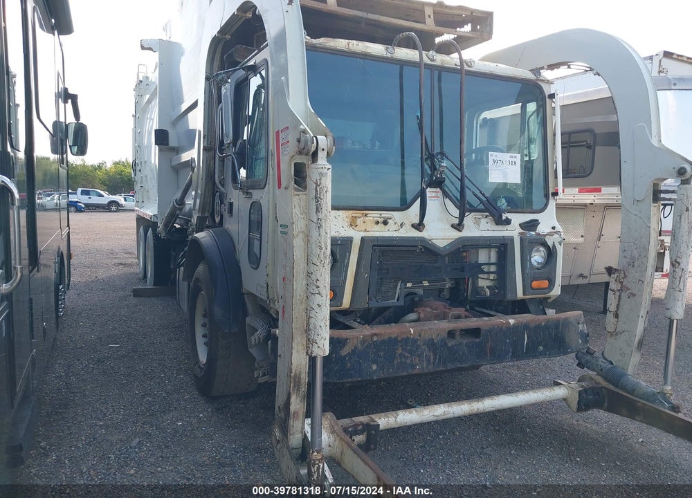 2019 MACK TERRAPRO VIN: 1M2TE2GC6KM002420