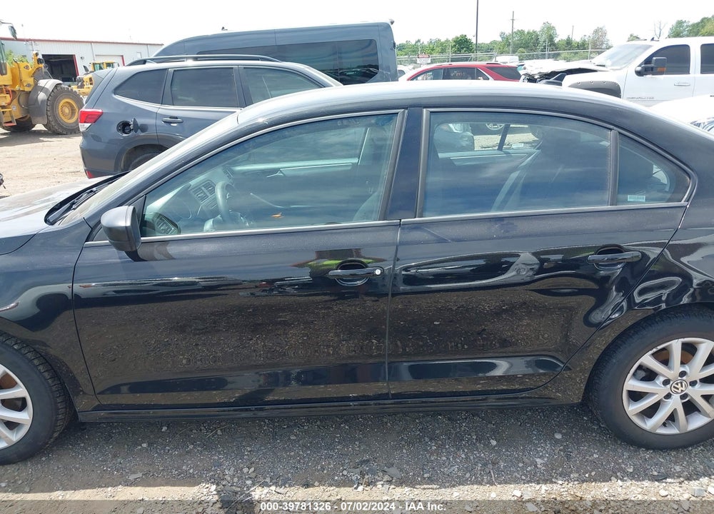 2015 VOLKSWAGEN JETTA 1.8T SE VIN: 3VWD17AJXFM284304