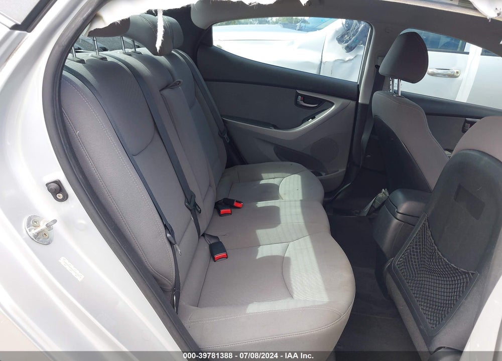 2015 HYUNDAI ELANTRA SE VIN: KMHDH4AE6FU323316