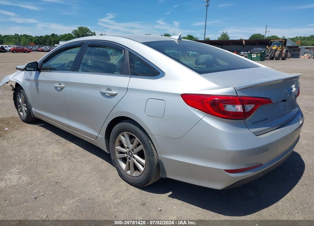 2015 HYUNDAI SONATA SE VIN: 5NPE24AF7FH094772
