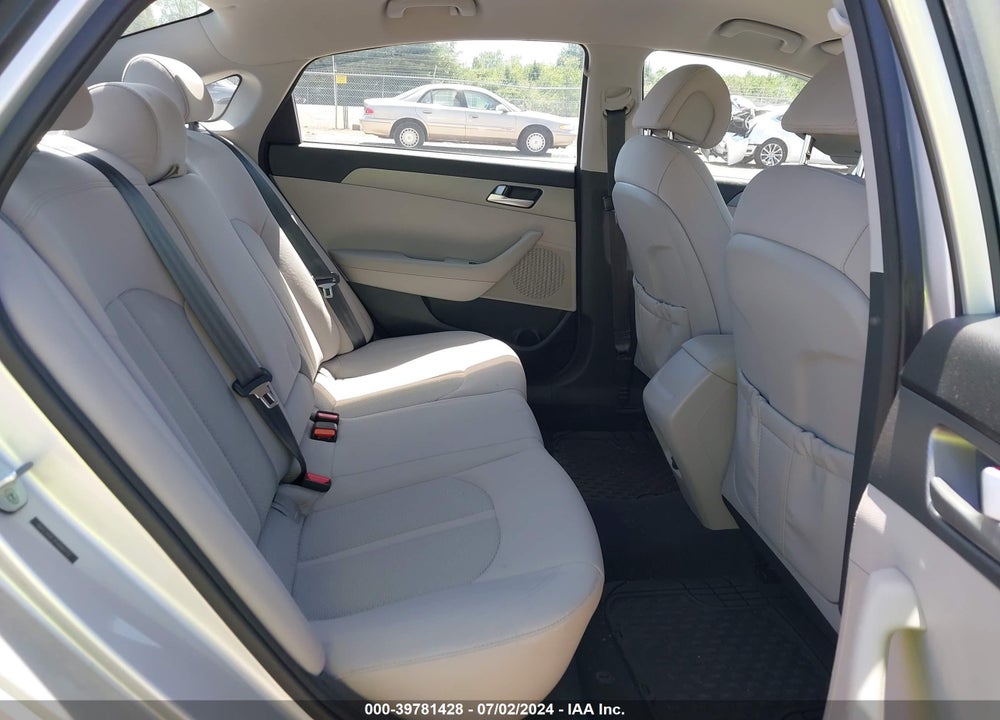 2015 HYUNDAI SONATA SE VIN: 5NPE24AF7FH094772