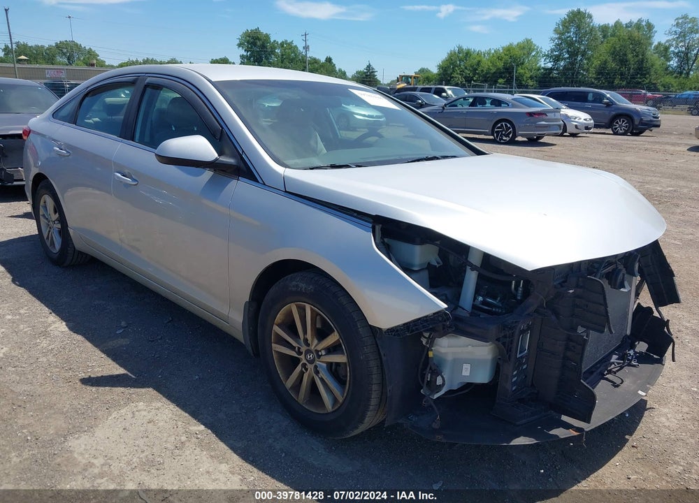 2015 HYUNDAI SONATA SE VIN: 5NPE24AF7FH094772