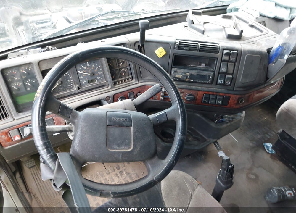 1998 VOLVO VN VIN: 4VG7DEJF0WN759253