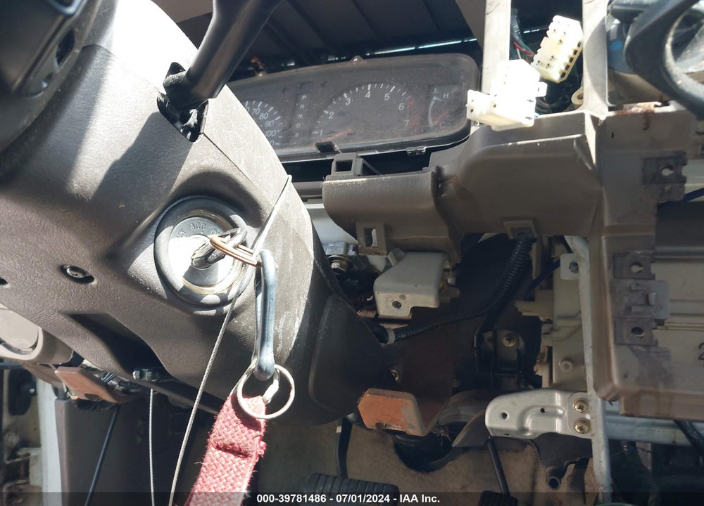 1999 MITSUBISHI MONTERO SPORT LS/XLS VIN: JA4LS31H8XP023826