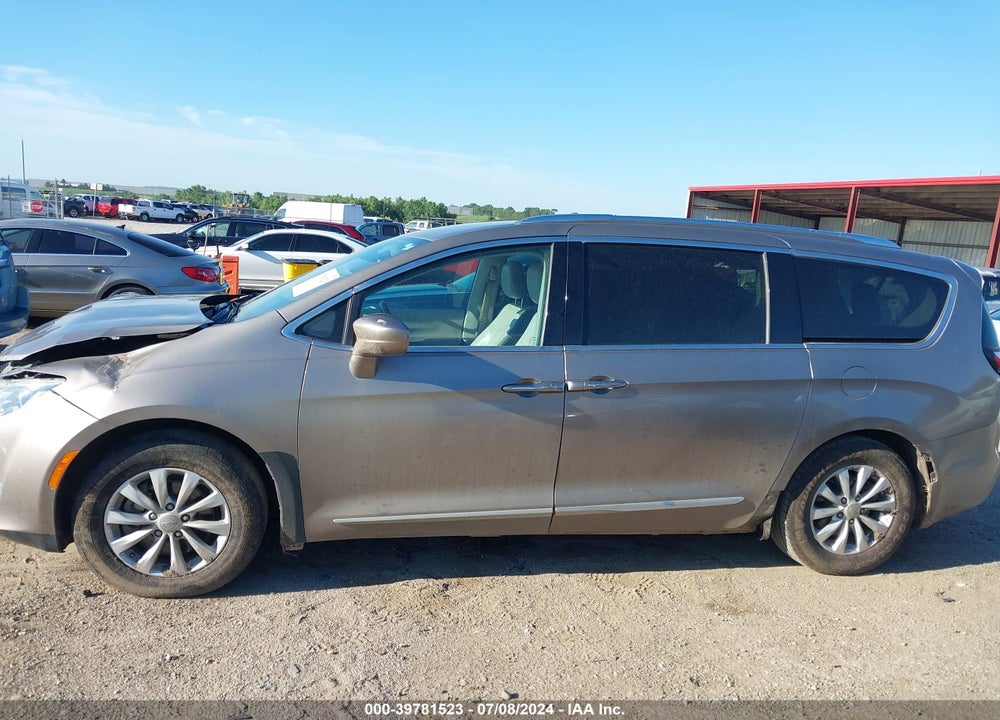 2018 CHRYSLER PACIFICA TOURING L PLUS VIN: 2C4RC1EG4JR293273