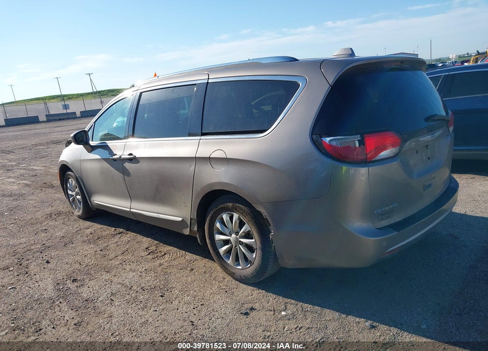 2018 CHRYSLER PACIFICA TOURING L PLUS VIN: 2C4RC1EG4JR293273