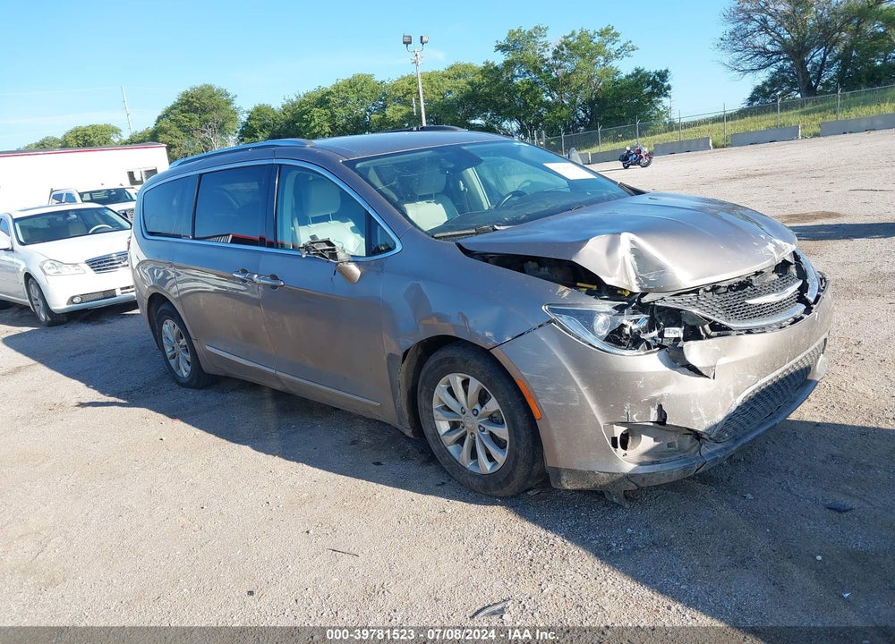 2018 CHRYSLER PACIFICA TOURING L PLUS VIN: 2C4RC1EG4JR293273
