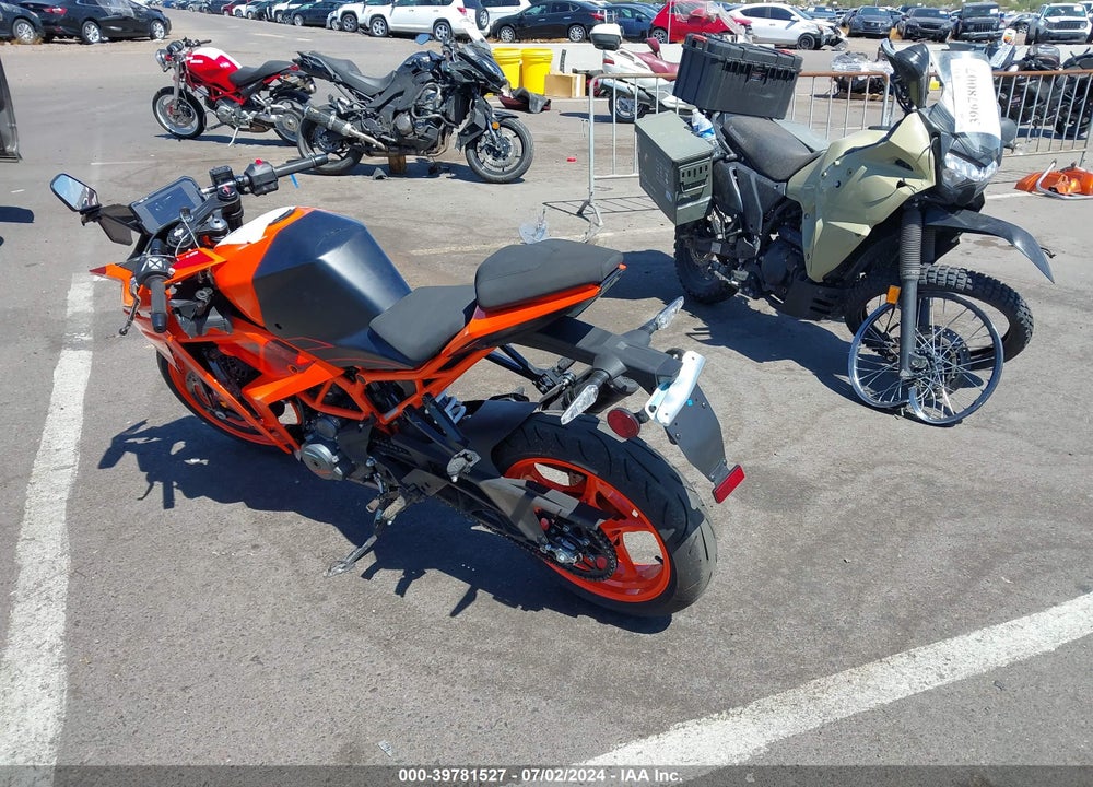 2024 KTM 390 RC VIN: MD2JYJ407RN209565