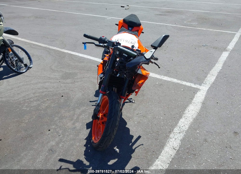 2024 KTM 390 RC VIN: MD2JYJ407RN209565