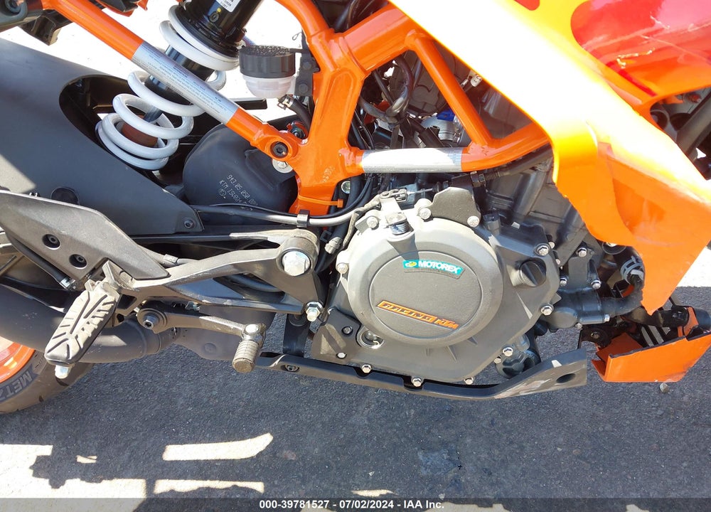 2024 KTM 390 RC VIN: MD2JYJ407RN209565