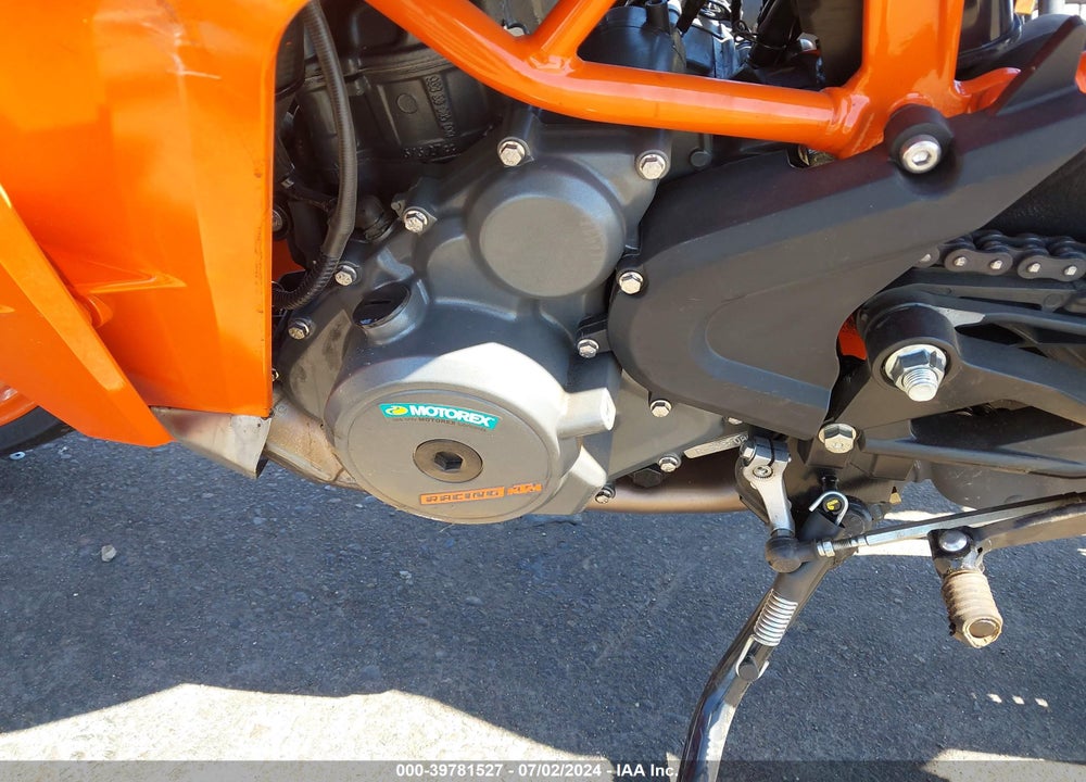 2024 KTM 390 RC VIN: MD2JYJ407RN209565
