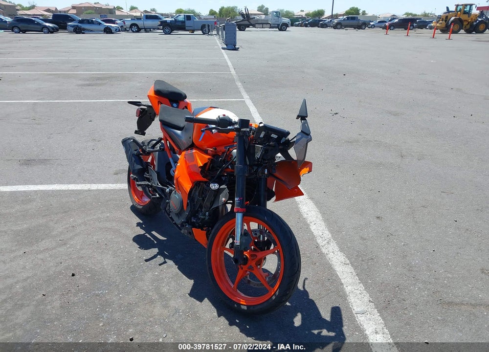 2024 KTM 390 RC VIN: MD2JYJ407RN209565