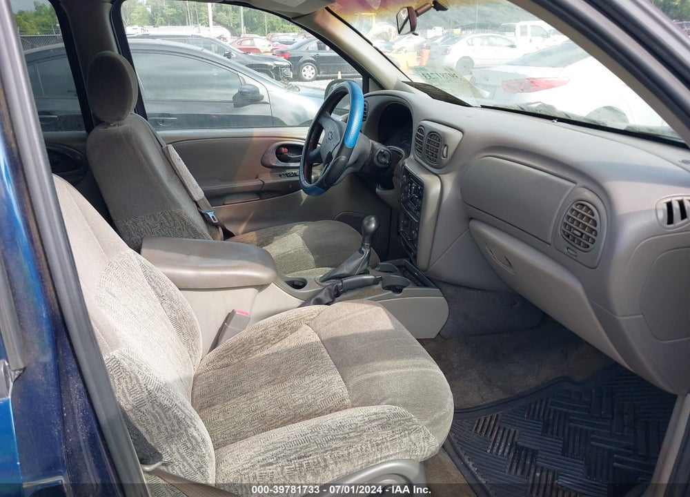 2002 CHEVROLET TRAILBLAZER LS VIN: 1GNDS13S122498867