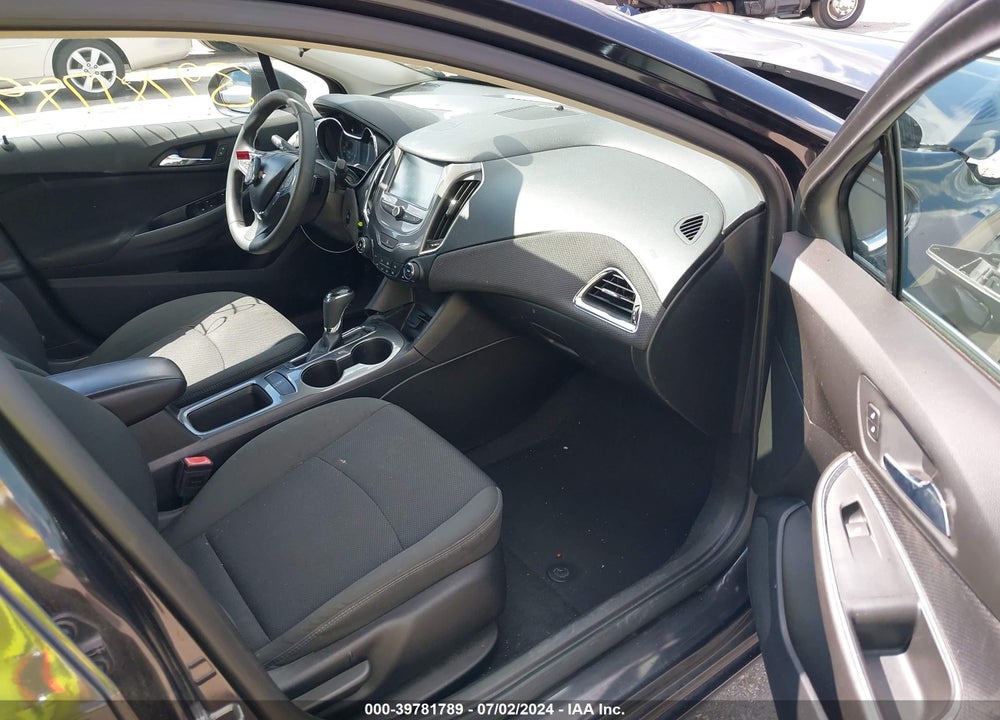 2017 CHEVROLET CRUZE LT AUTO VIN: 1G1BE5SM0H7111067