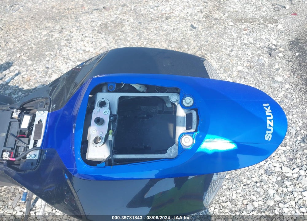 2007 SUZUKI GSX-R600 VIN: JS1GN7DA272116837