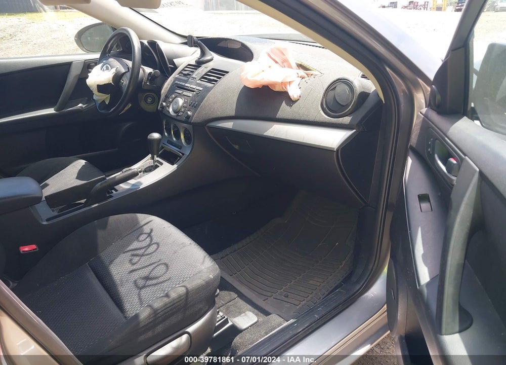 2010 MAZDA 3 I TOURING VIN: JM1BL1SG1A1171500
