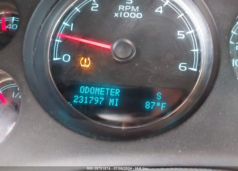 2010 CHEVROLET TAHOE LTZ VIN: 1GNUKCE03AR124192
