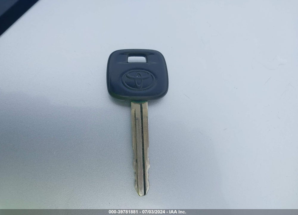 2005 TOYOTA CAMRY VIN: 4T1BE32K55U537615