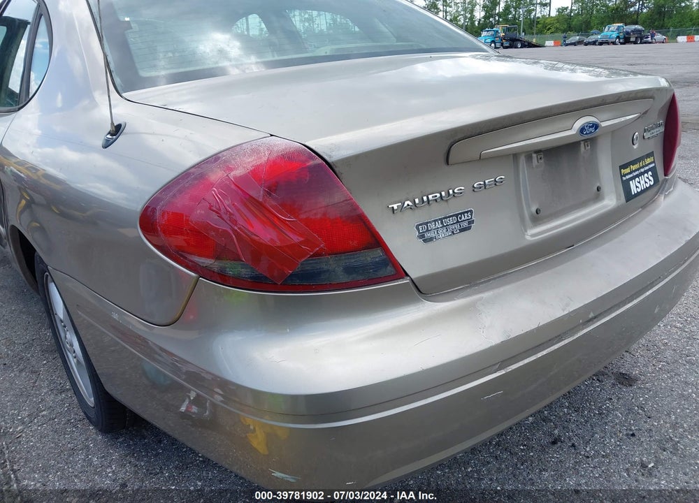 2004 FORD TAURUS SES VIN: 1FAFP55U14G117183