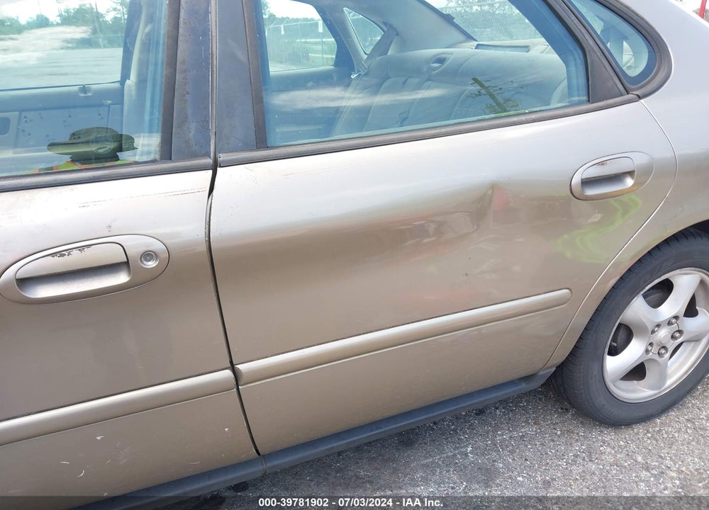 2004 FORD TAURUS SES VIN: 1FAFP55U14G117183