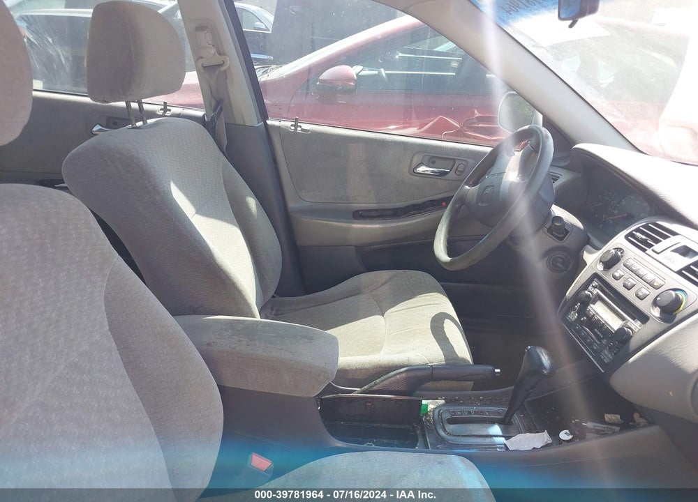 2002 HONDA ACCORD 2.3 EX/2.3 SE VIN: 1HGCG66892A126493